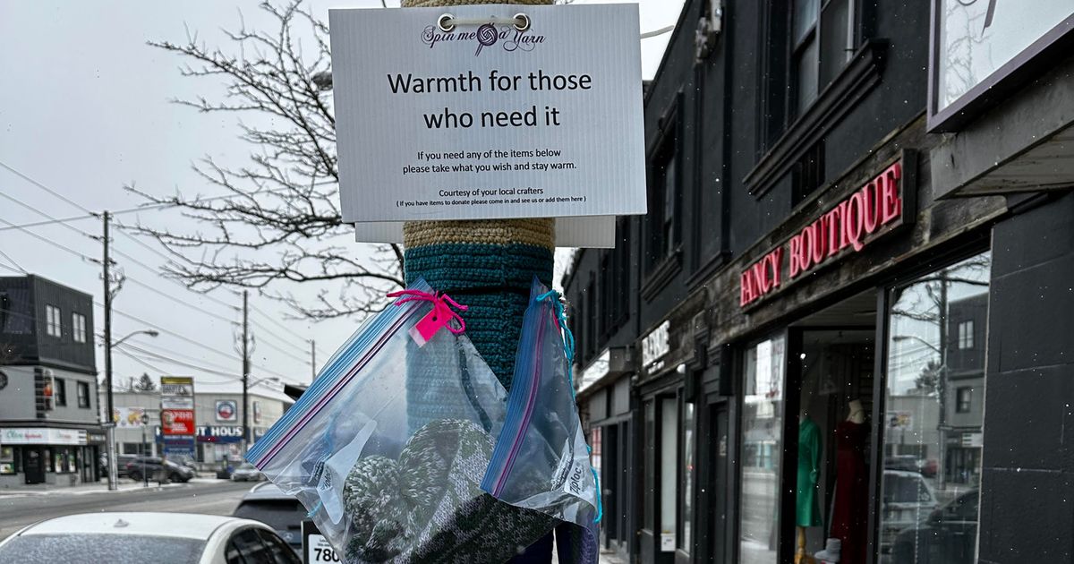 Someone in Toronto is leaving out free hats and socks for people in need this winter