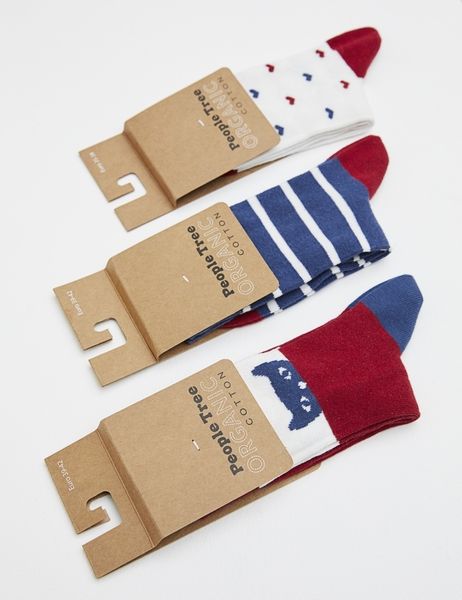People Tree – 3er Pack Socken – Navy & Red Patterned Socks Set of 3 in Box | Avocadostore | Mode verpackung, Gemusterte socken, Socken